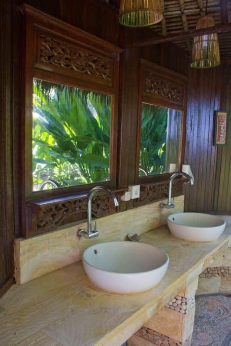 Jasri Dalem Surf Retreat Villa Ngoại thất bức ảnh
